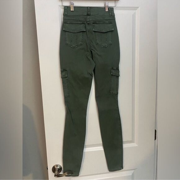 Spanx Stretch Twill High Rise Cargo Skinny Ankle Pants In Soft Sage Green C30 - Picture 6 of 10